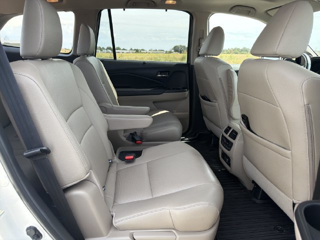 Used 2019 Honda Pilot Elite image 23