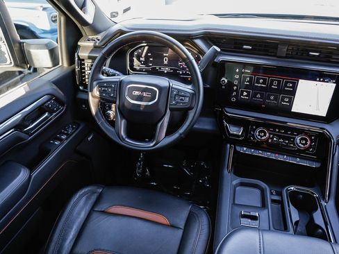 Used 2024 GMC Sierra 2500 AT4 w/ AT4 Premium Plus Package image 14