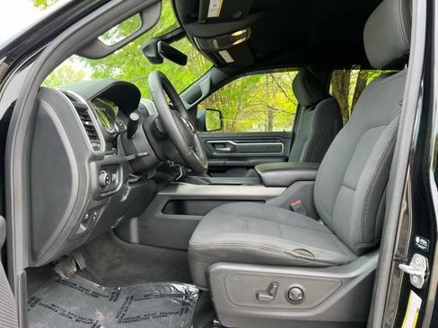 Used 2022 RAM 1500 Big Horn AWD/4WD image 12
