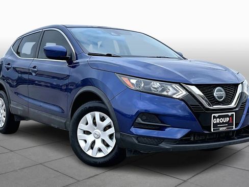 Used 2020 Nissan Rogue Sport S FWD image 3