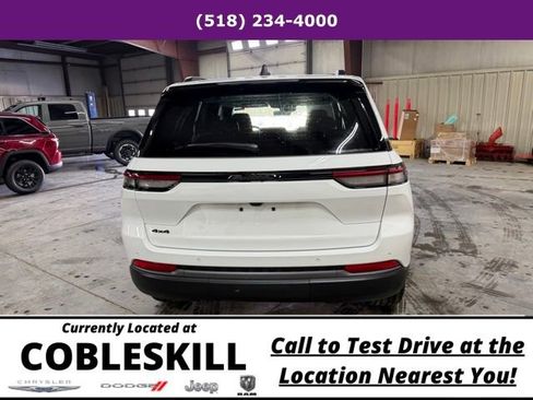 New 2026 Jeep Grand Cherokee Limited w/ Limited Altitude Package AWD/4WD image 5