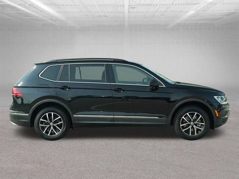 Used 2021 Volkswagen Tiguan SE AWD/4WD image 10