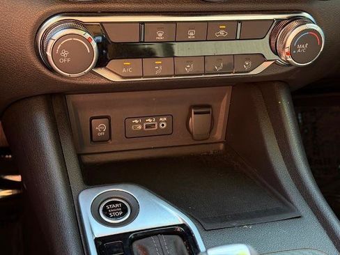 Certified 2025 Nissan Sentra SV FWD image 26