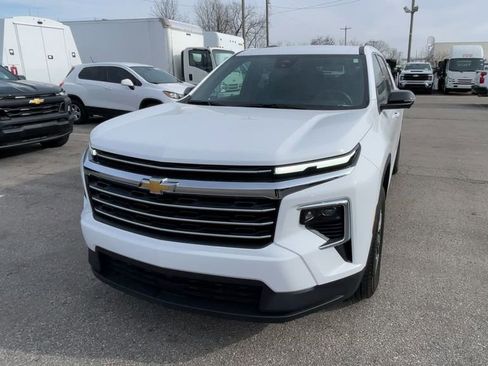 New 2026 Chevrolet Traverse LT w/ Driver Confidence Package FWD image 5