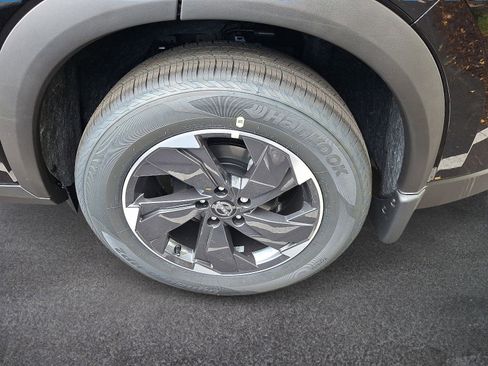 New 2026 Nissan Rogue SV image 4