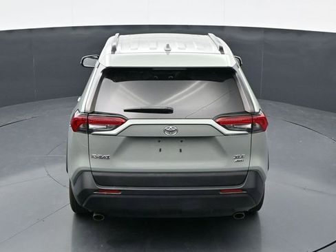 Used 2019 Toyota RAV4 XLE Premium w/ Cold Weather Package AWD/4WD image 32