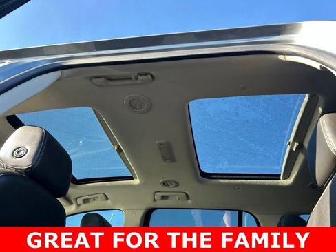 Used 2023 GMC Acadia Denali w/ Denali Ultimate Package FWD image 18