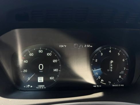Used 2017 Volvo XC90 T6 Momentum w/ Vision Package AWD/4WD image 28