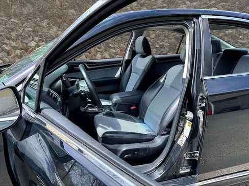 Used 2018 Subaru Legacy 2.5i Sport AWD/4WD image 21