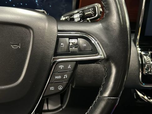Used 2022 Lincoln Navigator Reserve AWD/4WD image 13