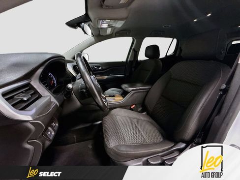 Used 2019 GMC Acadia SLE FWD image 22