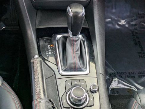 Used 2016 MAZDA MAZDA3 i Grand Touring image 12