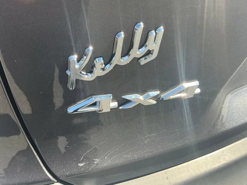 Used 2019 Jeep Cherokee Limited AWD/4WD image 12