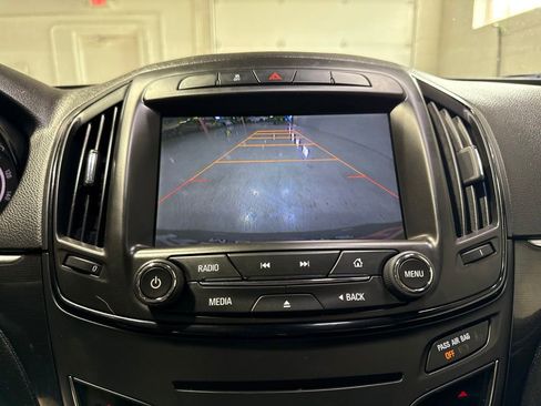 Used 2014 Buick Regal FWD image 17