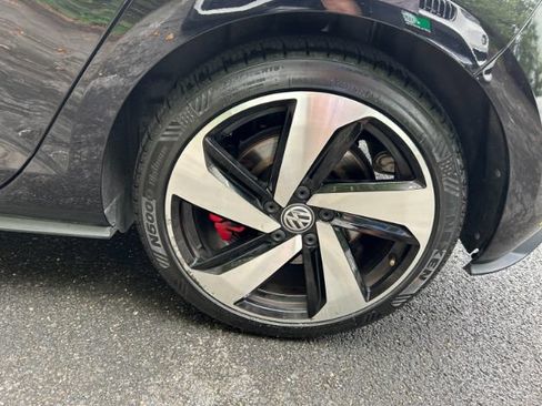 Used 2020 Volkswagen GTI SE FWD image 37