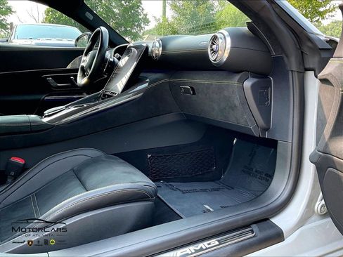 Used 2025 Mercedes-Benz AMG GT 63 image 14