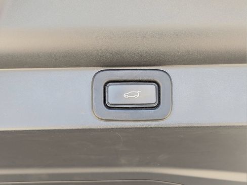 Used 2023 Land Rover Range Rover SE AWD/4WD image 15
