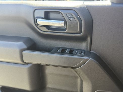 Used 2024 Chevrolet Silverado 1500 Custom image 18