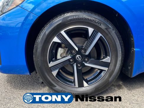 Used 2025 Nissan Sentra SV FWD image 10