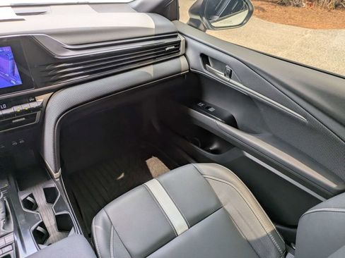 Used 2025 Toyota Camry SE FWD image 16