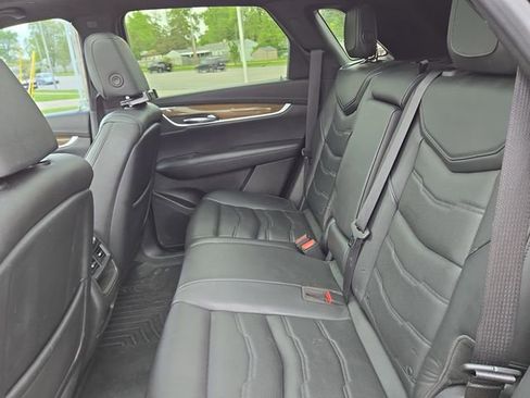 Used 2017 Cadillac XT5 Platinum AWD/4WD image 29