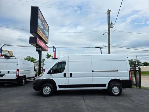 Used 2020 RAM ProMaster 2500 FWD image 4