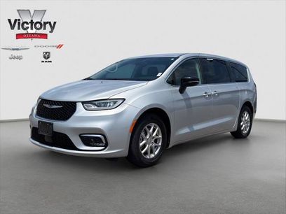 Certified 2024 Chrysler Pacifica Touring-L