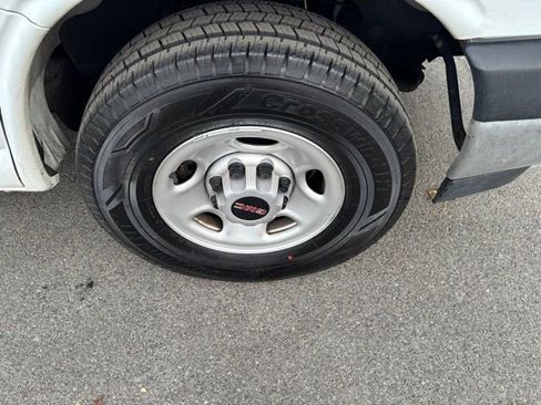 Certified 2022 GMC Savana 2500 w/ Driver Convenience Package image 27