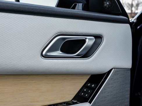 Used 2021 Land Rover Range Rover Velar R-Dynamic S image 49