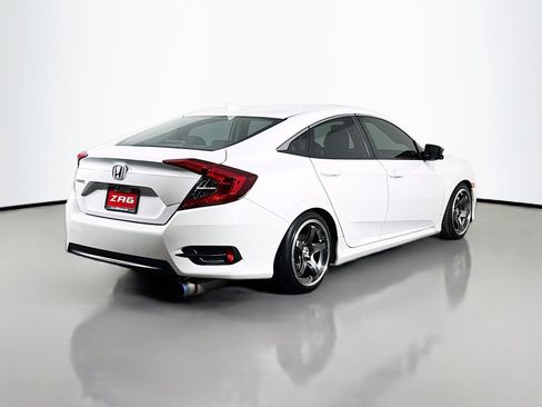 Used 2018 Honda Civic EX image 5