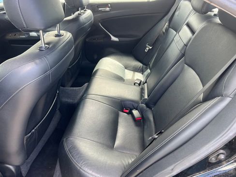 Used 2010 Lexus IS 250 RWD image 4