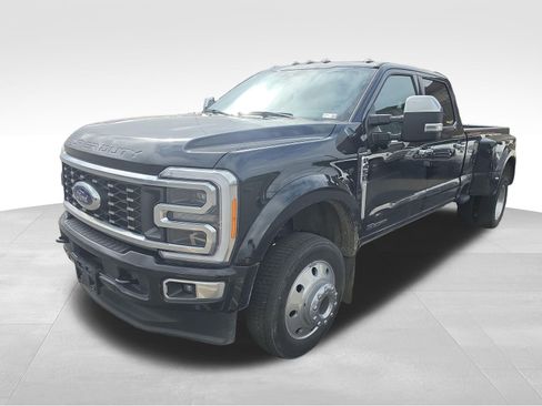 Used 2023 Ford F450 Platinum w/ Camper Package AWD/4WD image 9
