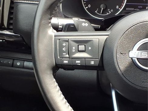 Used 2024 Nissan Pathfinder SV AWD/4WD image 21