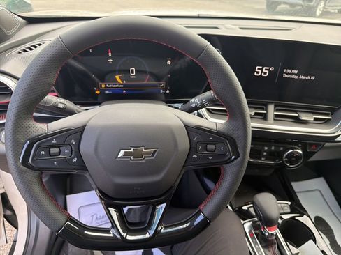 New 2026 Chevrolet Trax RS w/ Sunroof Package FWD image 17