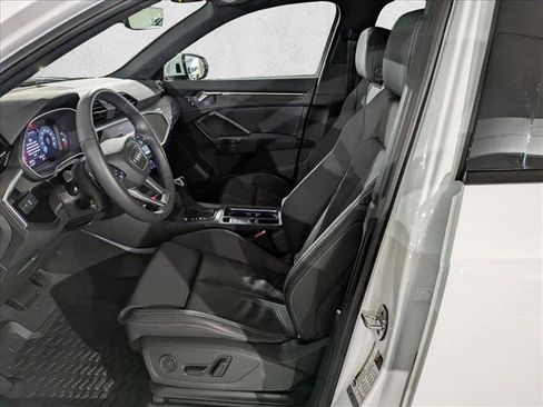Used 2025 Audi Q3 2.0T Premium image 17
