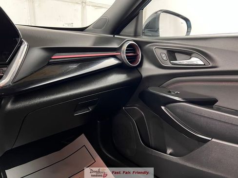 Used 2025 Chevrolet Trax RS w/ Driver Confidence Package image 44