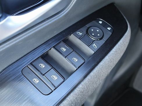 New 2026 Nissan Kicks SV image 14