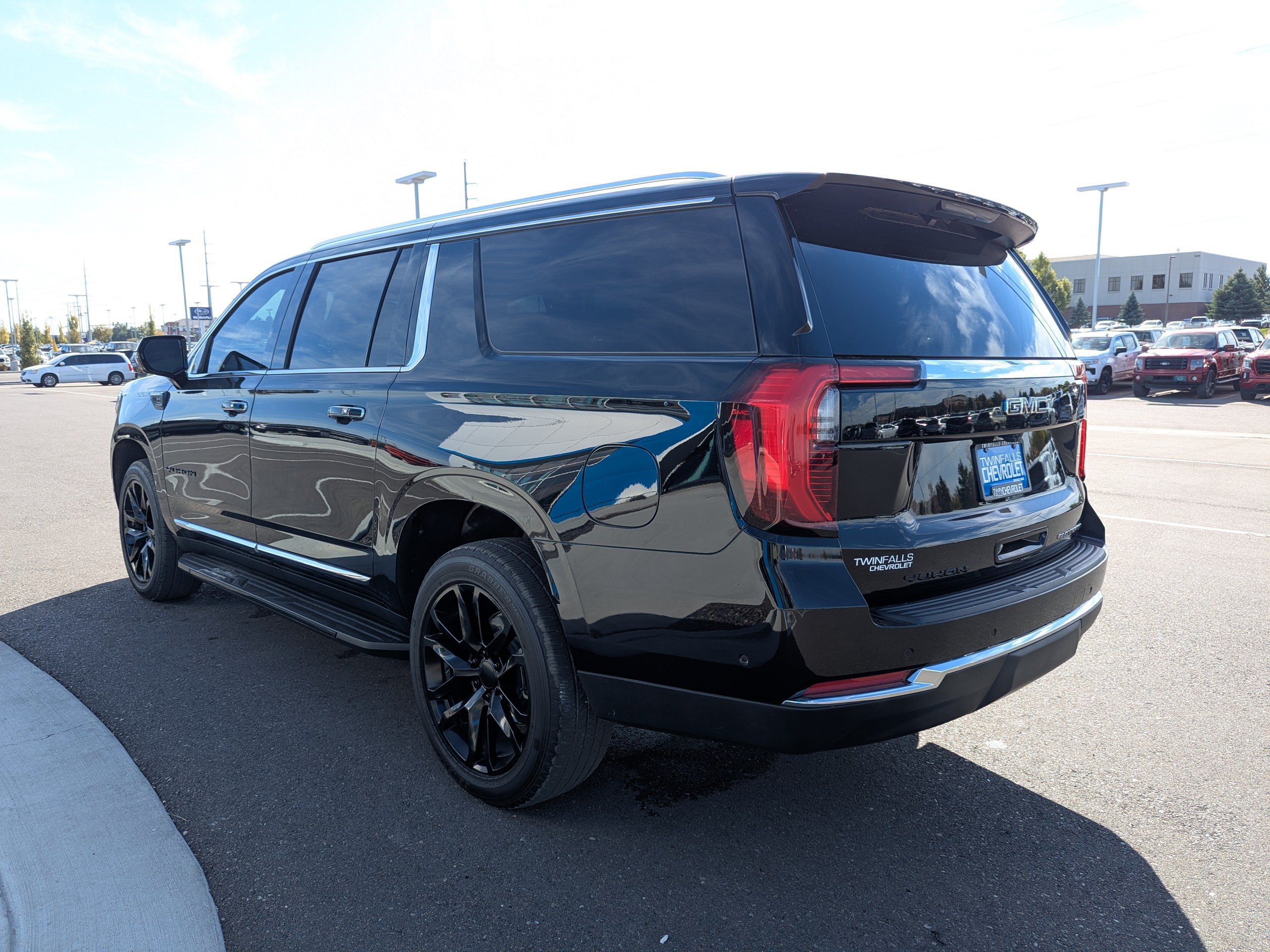 Used 2025 GMC Yukon XL Elevation AWD/4WD image 35