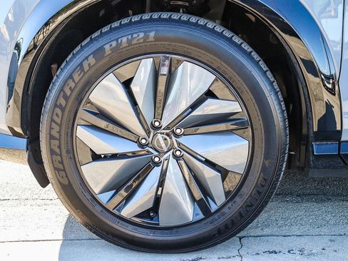 Used 2025 Nissan Ariya AWD image 12