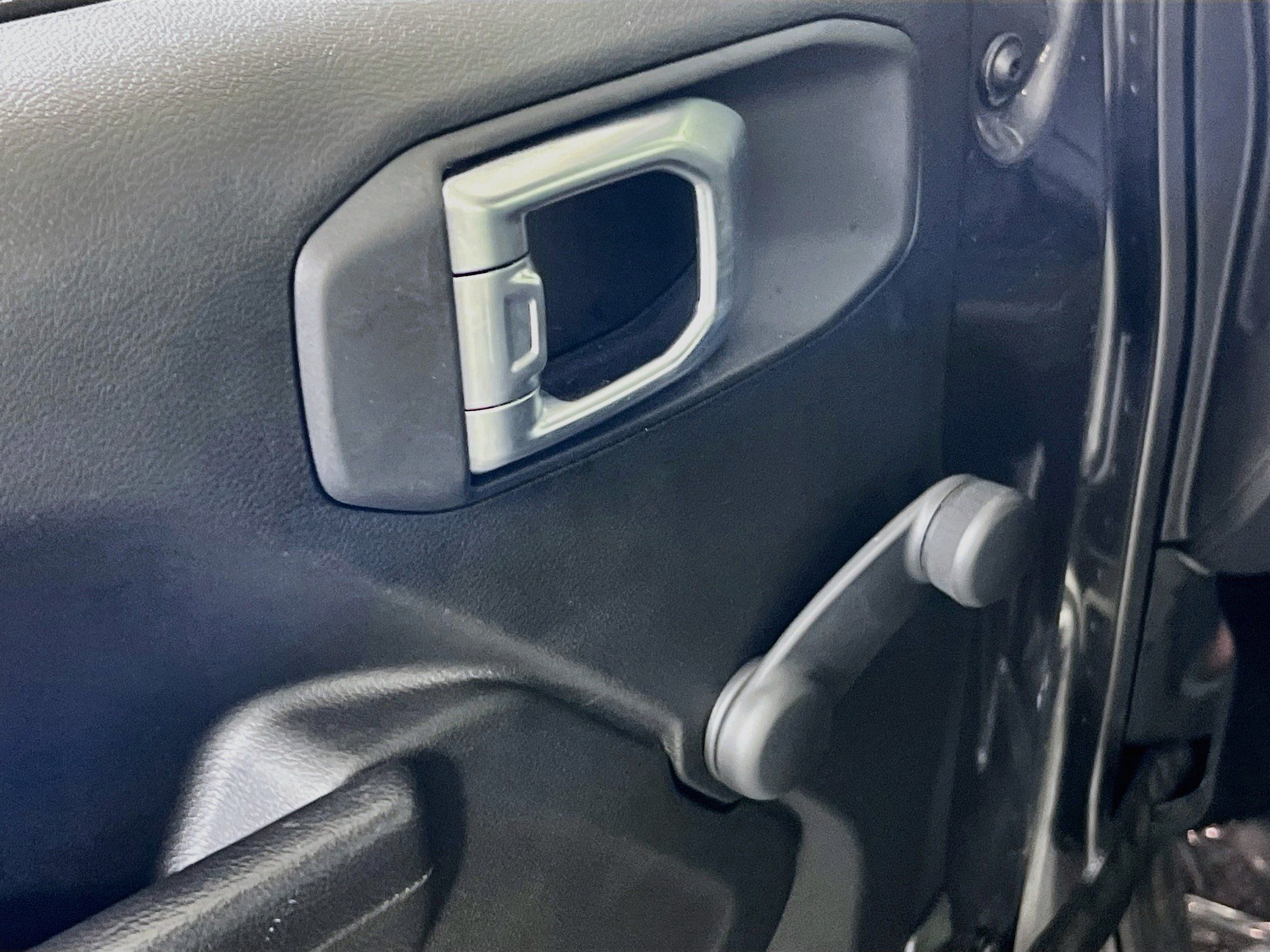 Used 2023 Jeep Gladiator Sport AWD/4WD image 17