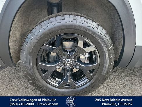 Certified 2024 Volkswagen Atlas Peak Edition SEL AWD/4WD image 19