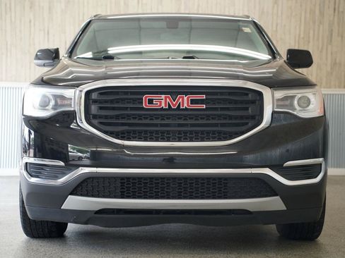 Used 2017 GMC Acadia SLE FWD image 2