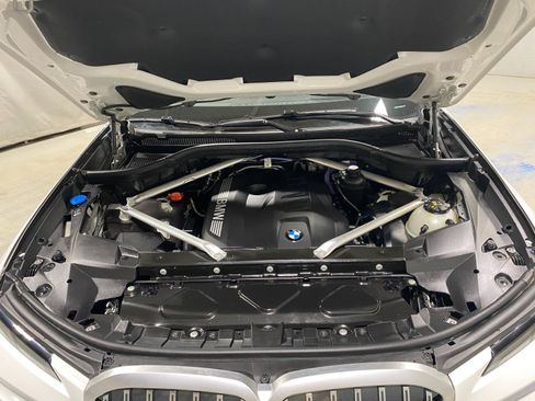 Certified 2025 BMW X7 xDrive40i w/ Premium Package image 31