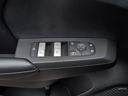 Used 2025 Chevrolet Blazer LT FWD image 1