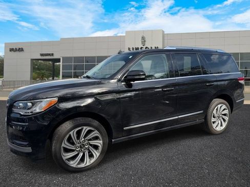 Used 2023 Lincoln Navigator Reserve RWD image 7