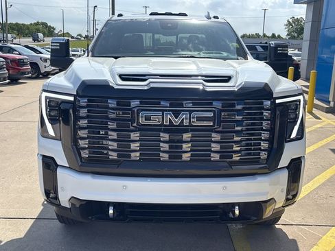 New 2026 GMC Sierra 3500 Denali Ultimate w/ LPO, Black Badging Package AWD/4WD image 11