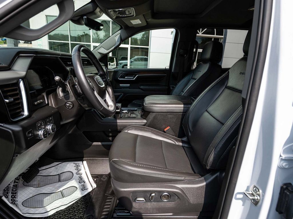 Used 2026 GMC Sierra 1500 Denali AWD/4WD image 26