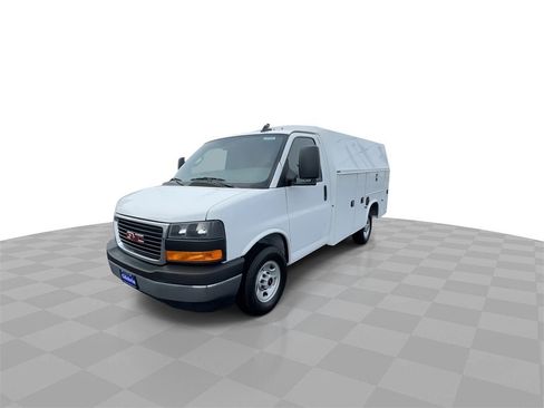 New 2025 GMC Savana 3500 w/ Power Convenience Package image 4
