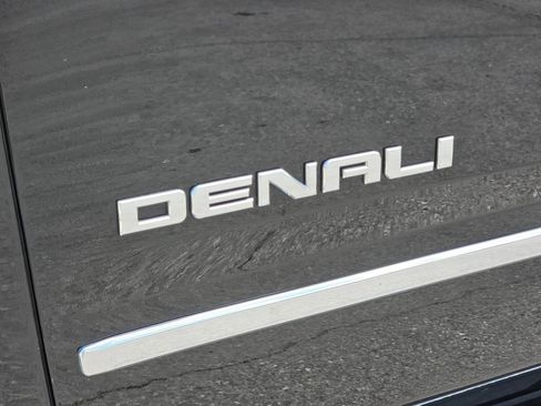 Used 2016 GMC Yukon XL Denali AWD/4WD image 8