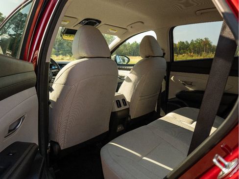 Used 2025 Hyundai Tucson SEL FWD image 13